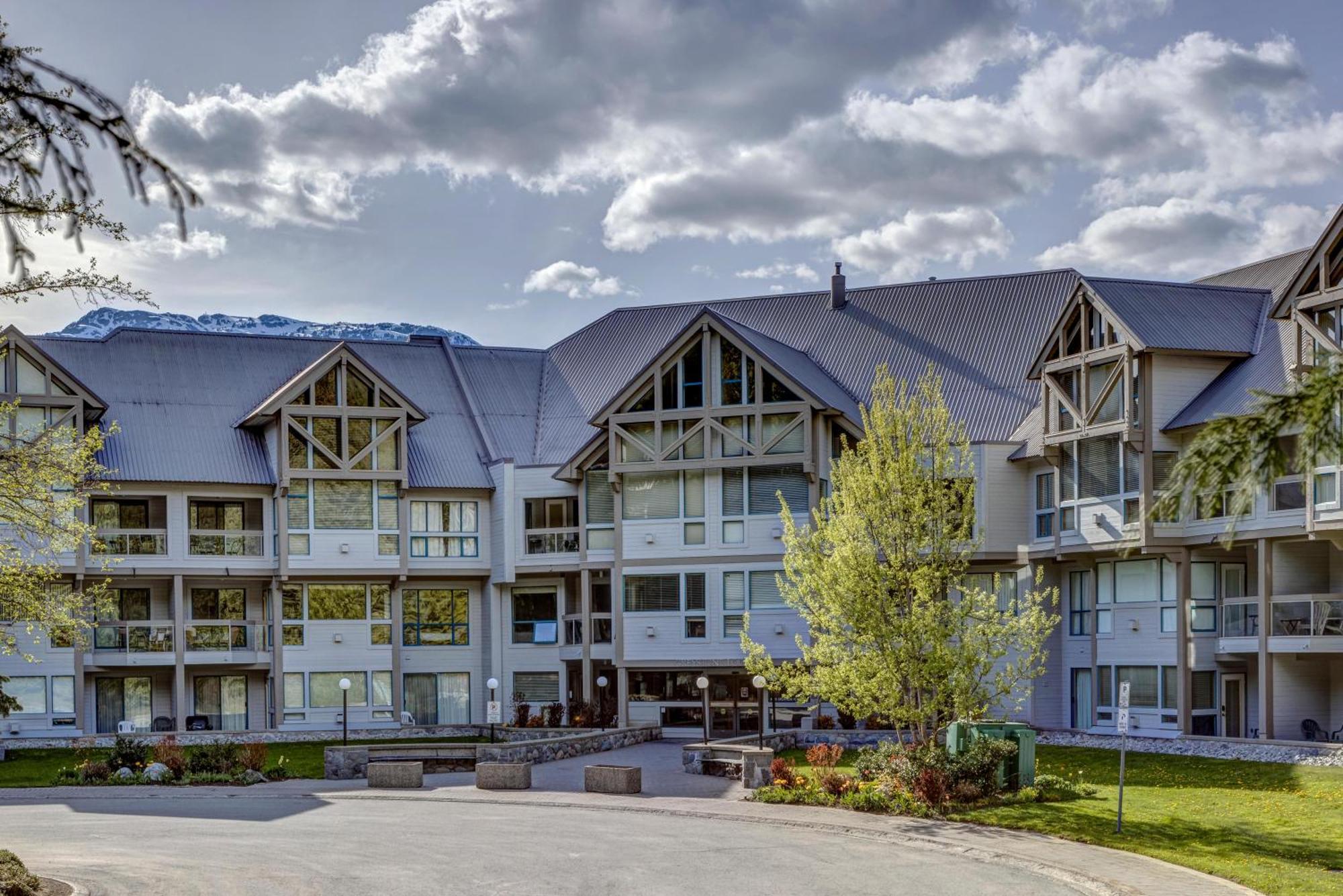 Greystone Lodge 412 Renovated 휘슬러 외부 사진