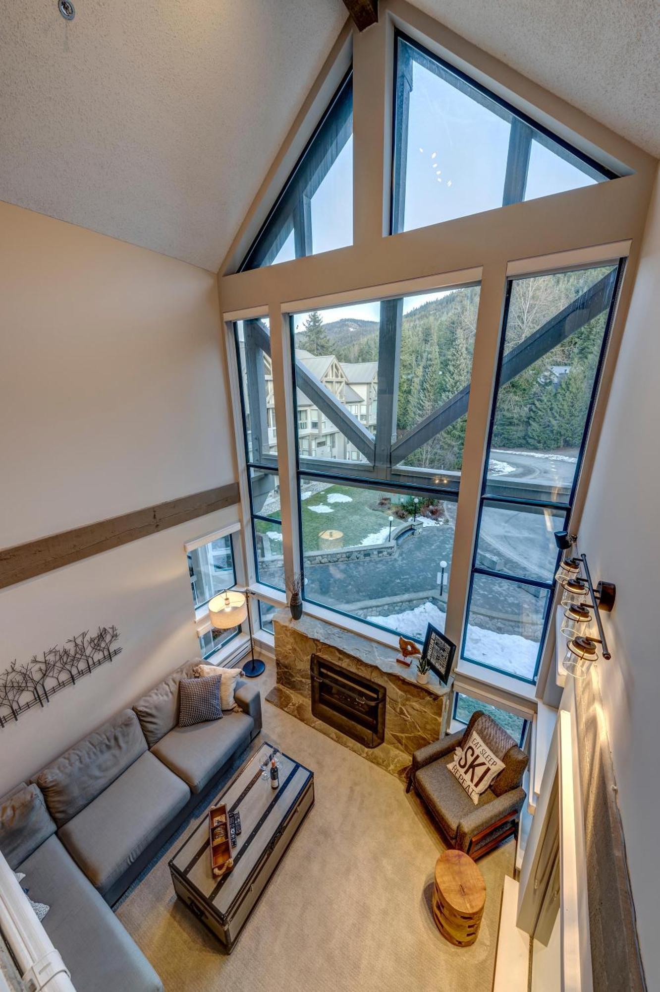 Greystone Lodge 412 Renovated 휘슬러 외부 사진